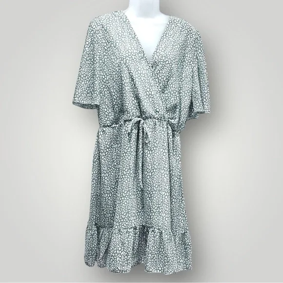 Kirundo Sage/White Midi V-Neck Dress - Picture 16 of 16